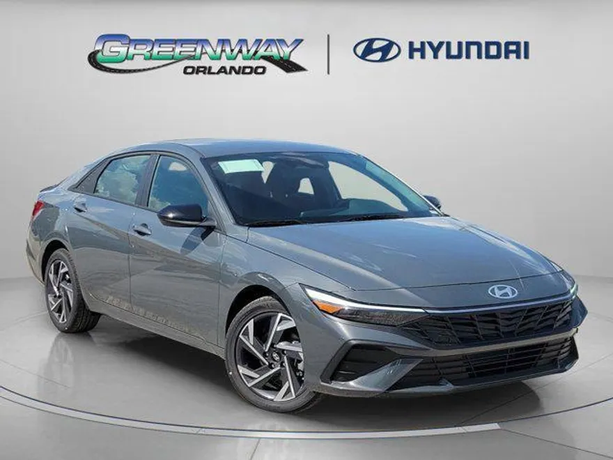 2025 Hyundai Elantra SEL Sport photo 1