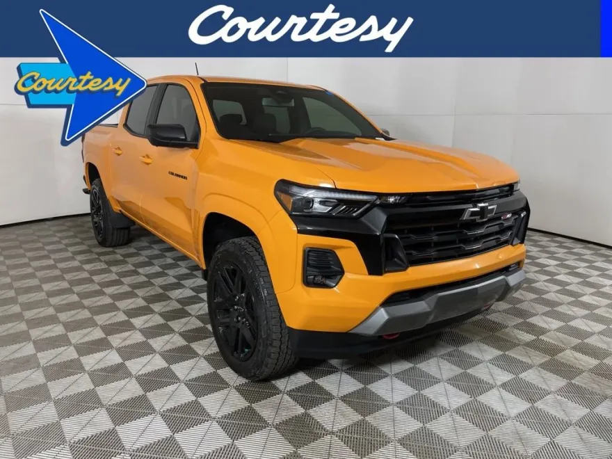 2025 Chevrolet Colorado Z71 photo 1