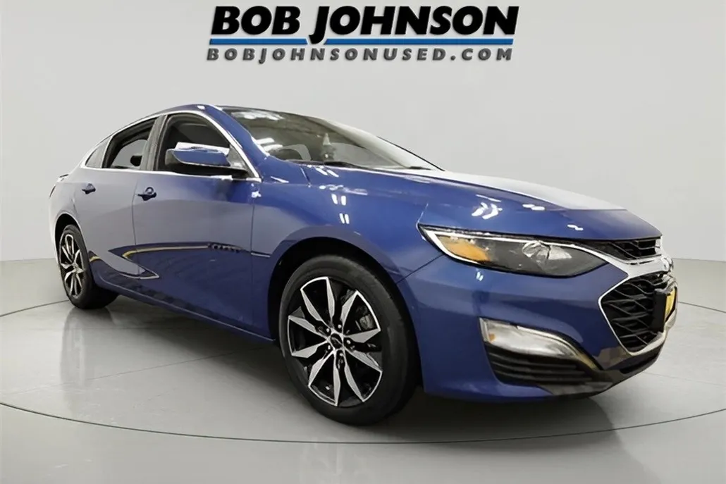 2023 Chevrolet Malibu RS photo 1