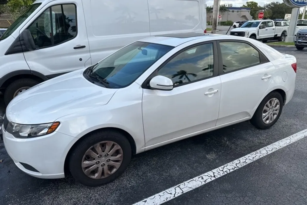 2012 Kia Forte EX photo 1