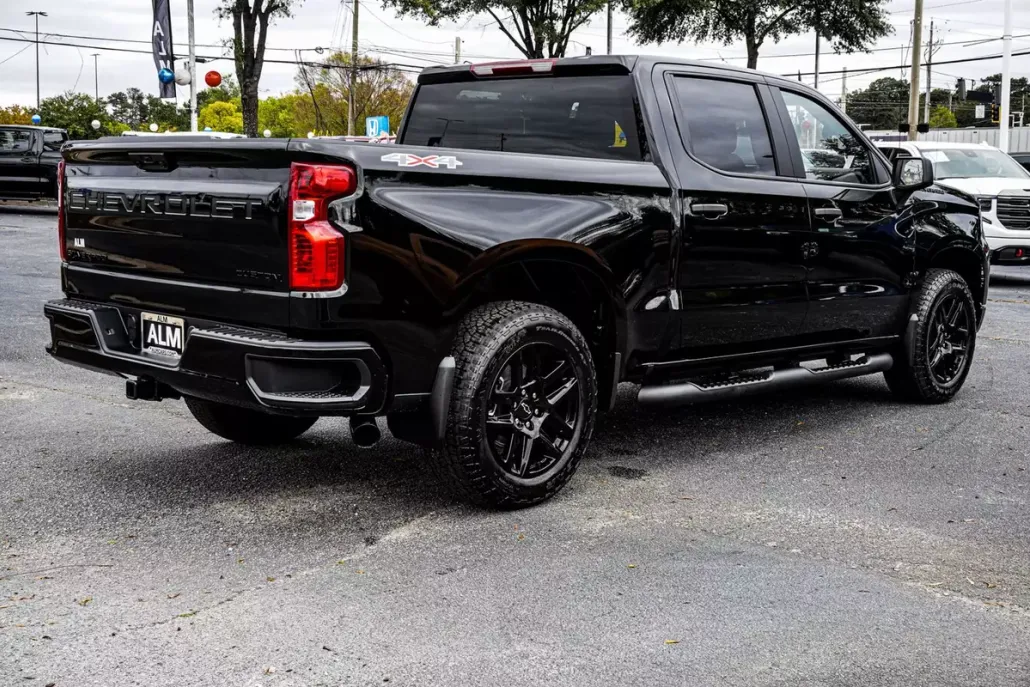 2026 Chevrolet Silverado 1500 Custom photo 1