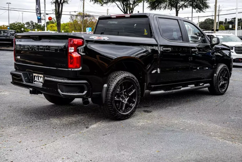 2026 Chevrolet Silverado 1500 Custom photo 1