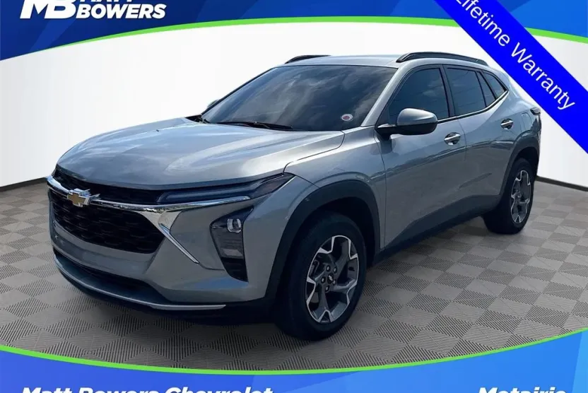2025 Chevrolet Trax LT photo 1