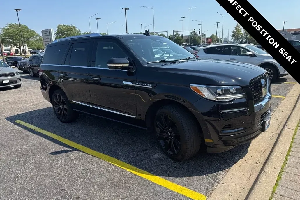 2023 Lincoln Navigator Reserve photo 1