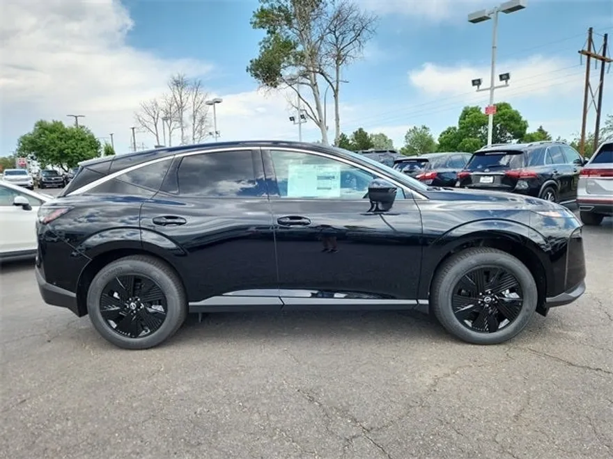 2025 Nissan Murano SV photo 1