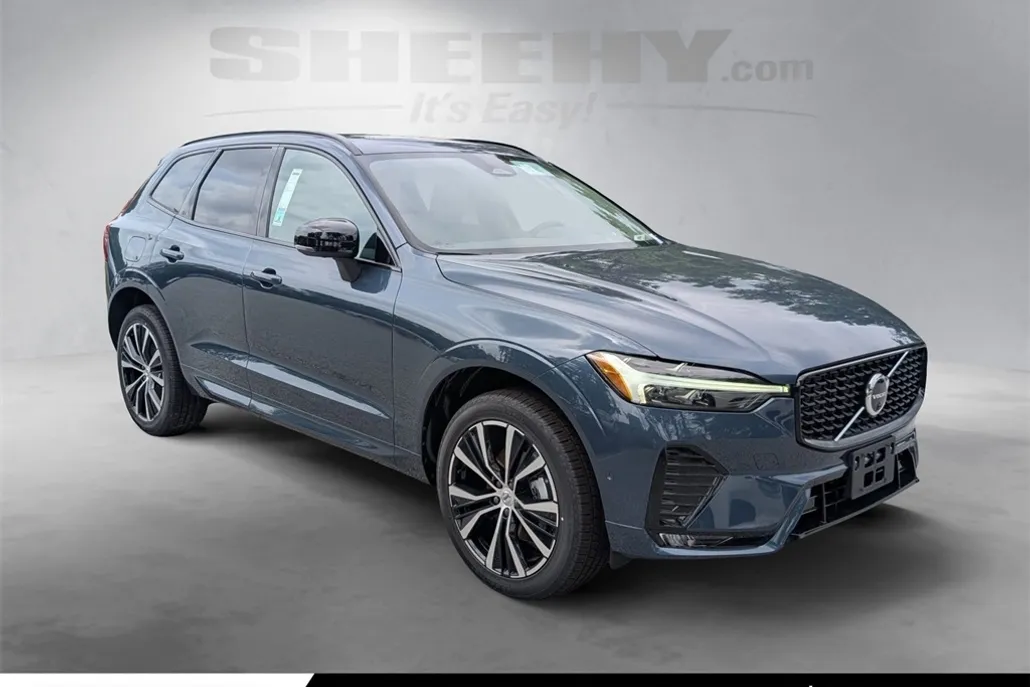2025 Volvo XC60 B5 Plus photo 1