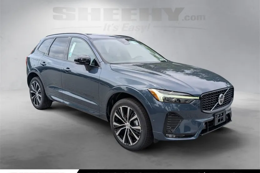 2025 Volvo XC60 B5 Plus photo 1