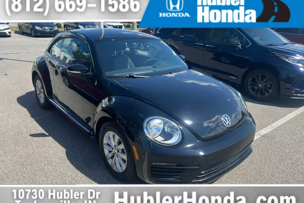 2019 Volkswagen Beetle S photo 1