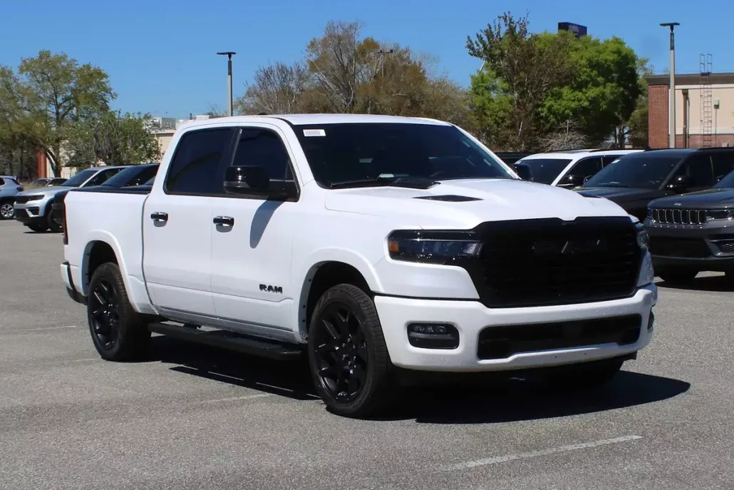 2025 Ram 1500 Laramie photo 1
