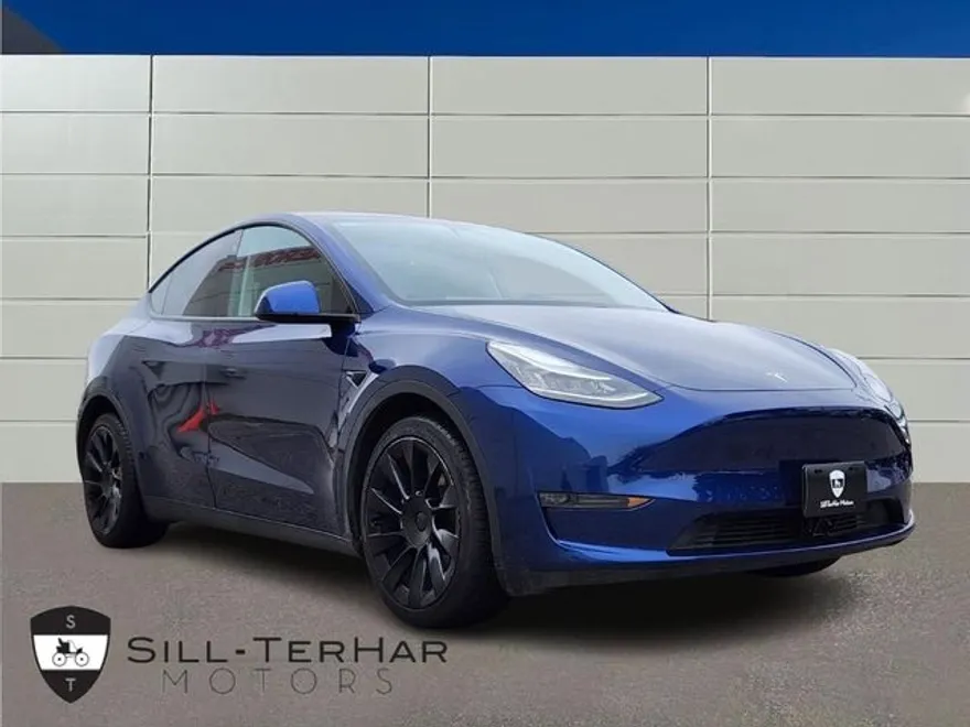 2021 Tesla Model Y Long Range photo 1