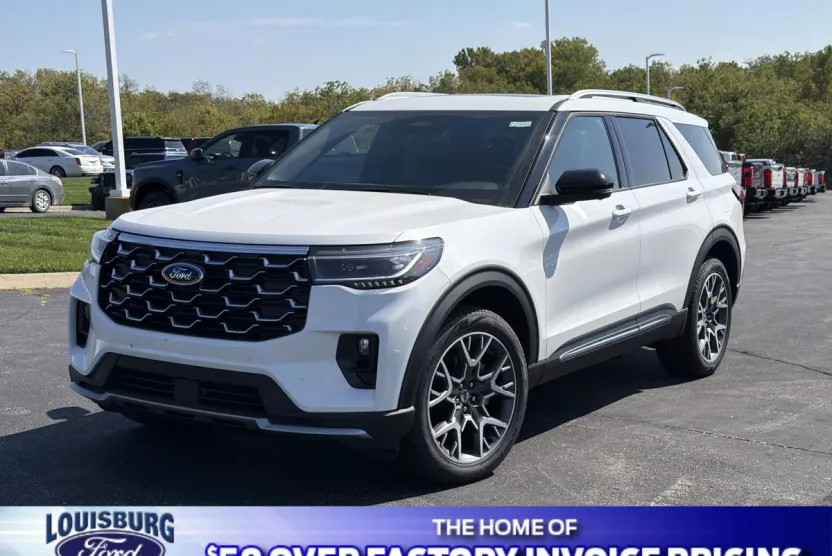 2025 Ford Explorer Platinum photo 1