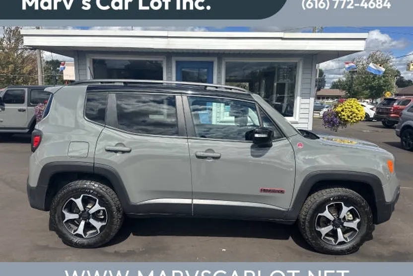 2022 Jeep Renegade Trailhawk photo 1