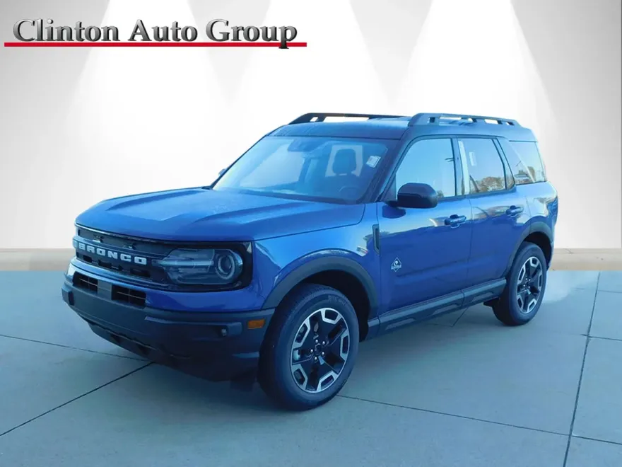 2024 Ford Bronco Sport Outer Banks photo 1