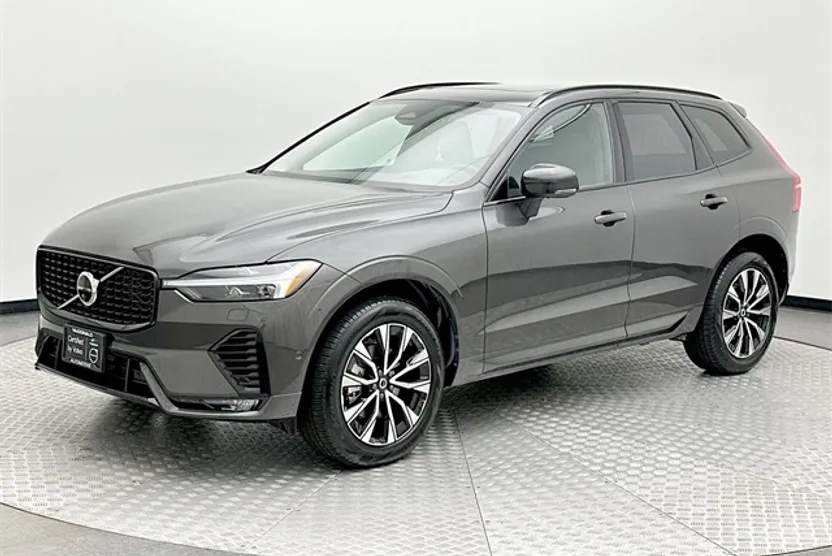 2025 Volvo XC60 B5 Plus photo 1