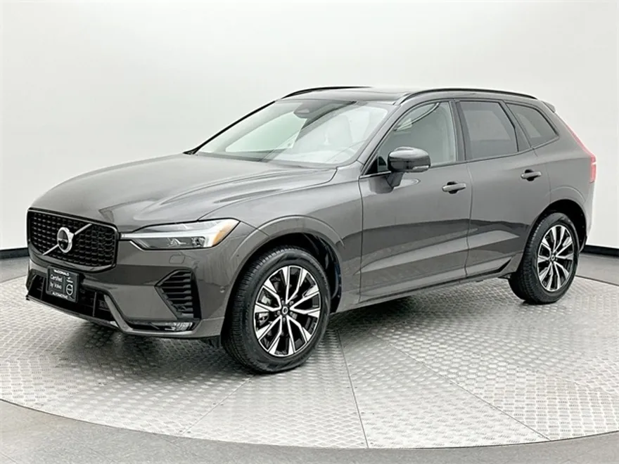 2025 Volvo XC60 B5 Plus photo 1