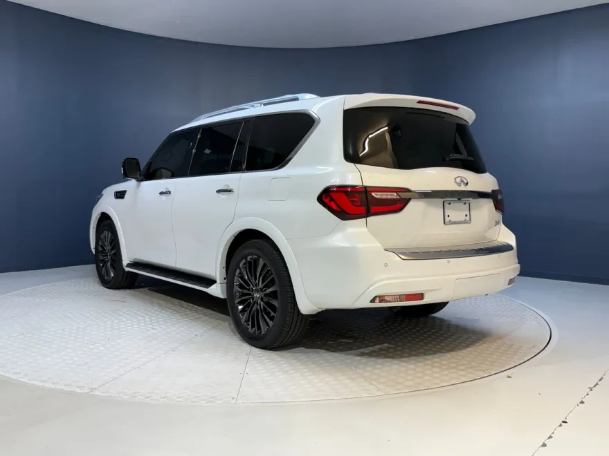 2022 Infiniti QX80 Premium Select photo 1