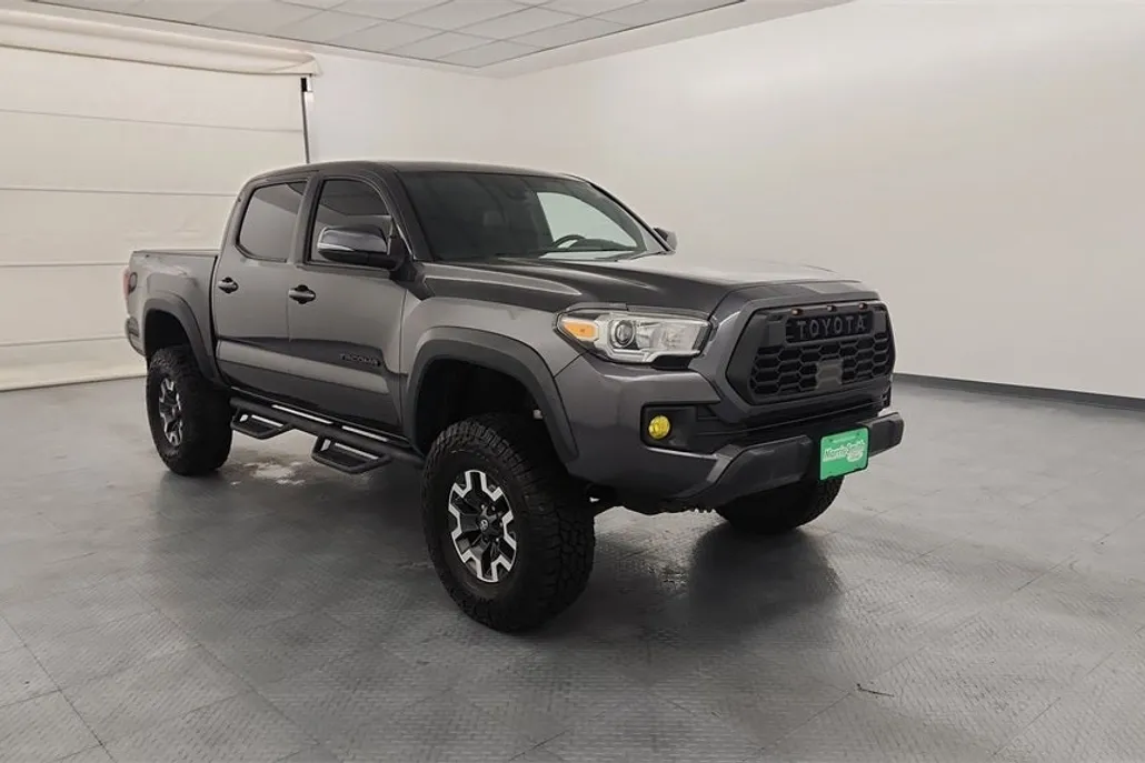 2019 Toyota Tacoma TRD Off-Road V6 photo 1