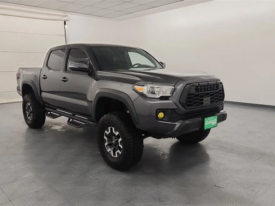 2019 Toyota Tacoma TRD Off-Road V6 photo 1