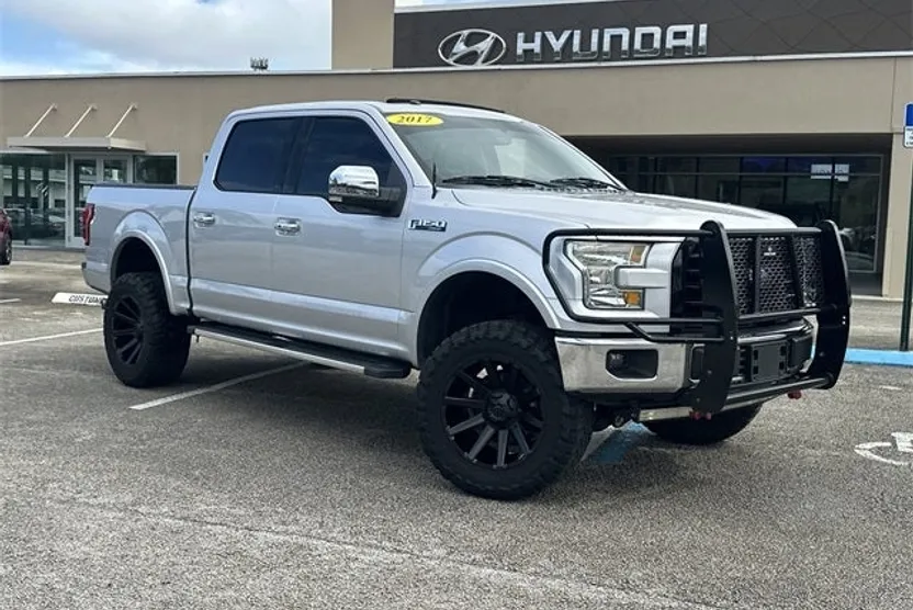 2017 Ford F-150 Lariat photo 1