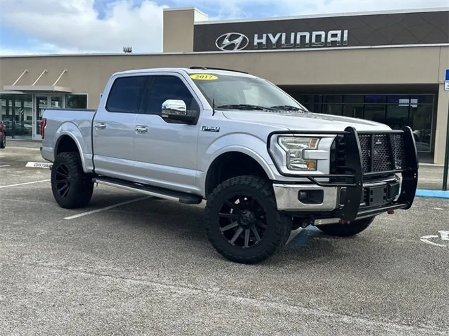 2017 Ford F-150 Lariat photo 1