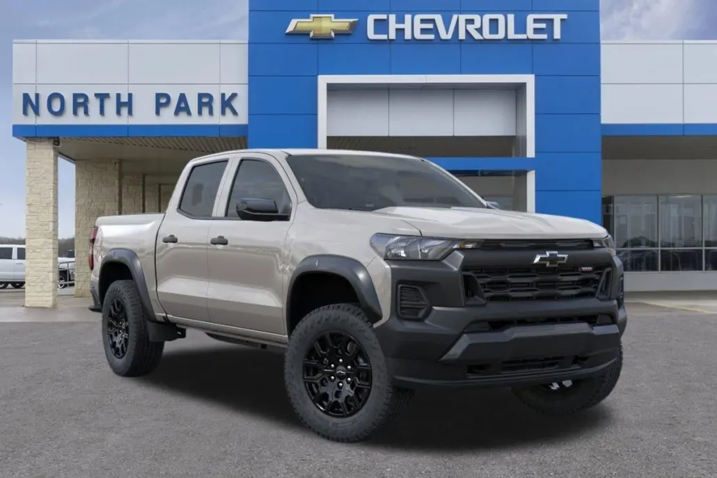 2026 Chevrolet Colorado Trail Boss photo 1