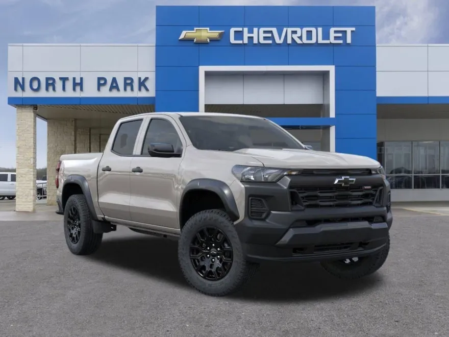 2026 Chevrolet Colorado Trail Boss photo 1