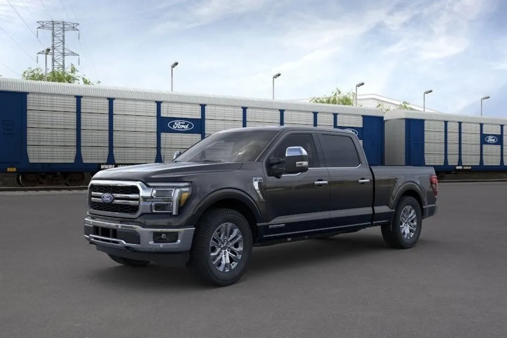 2025 Ford F-150 Lariat photo 1