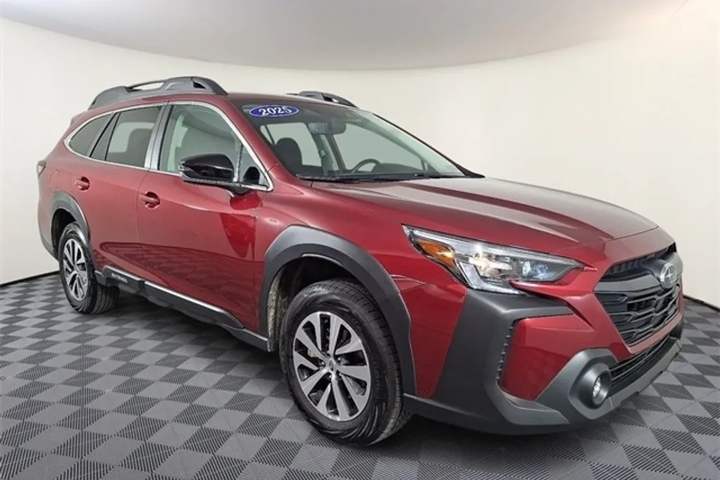 2025 Subaru Outback Premium photo 1