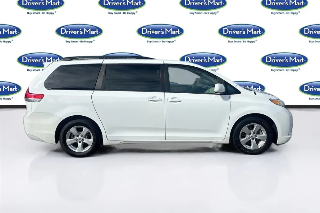 2013 Toyota Sienna photo 1