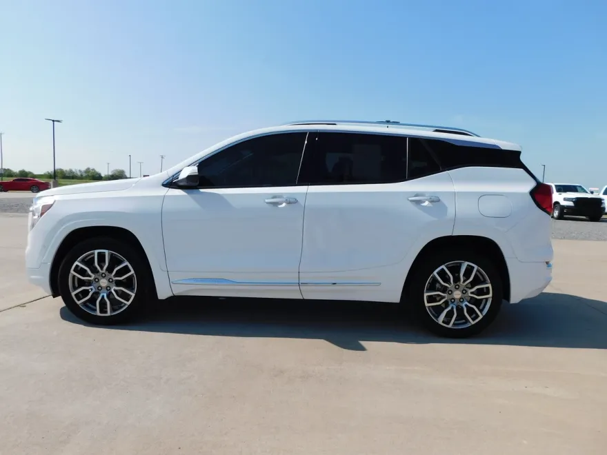 2023 Gmc Terrain Denali photo 1