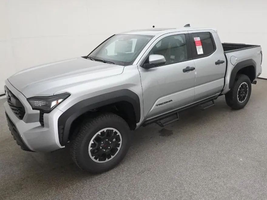2025 Toyota Tacoma TRD Off-Road Double Cab photo 1