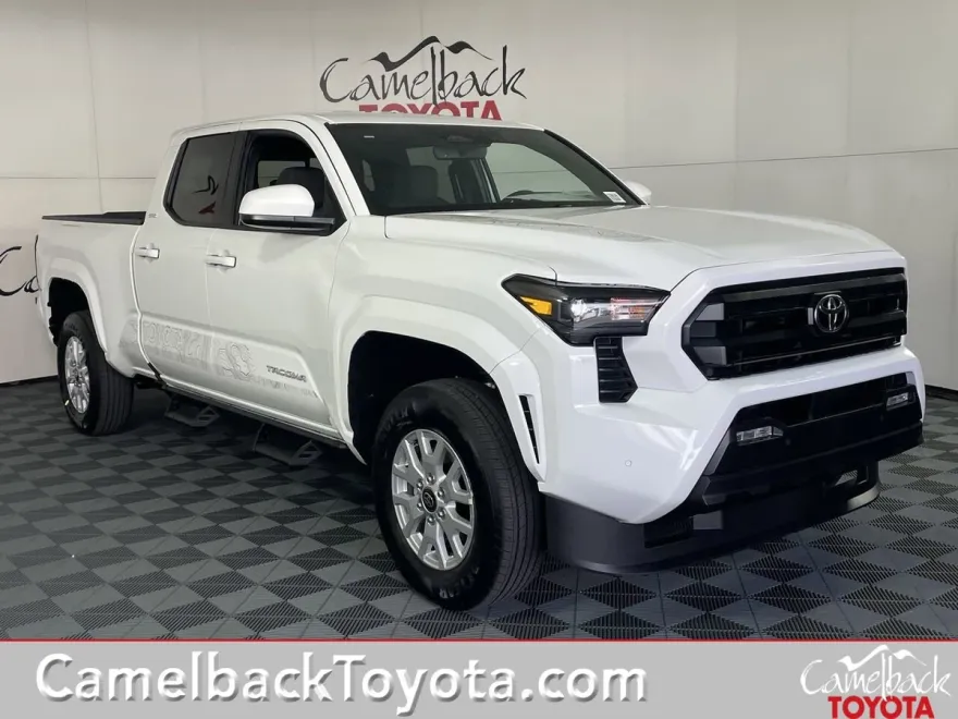 2025 Toyota Tacoma SR5 photo 1