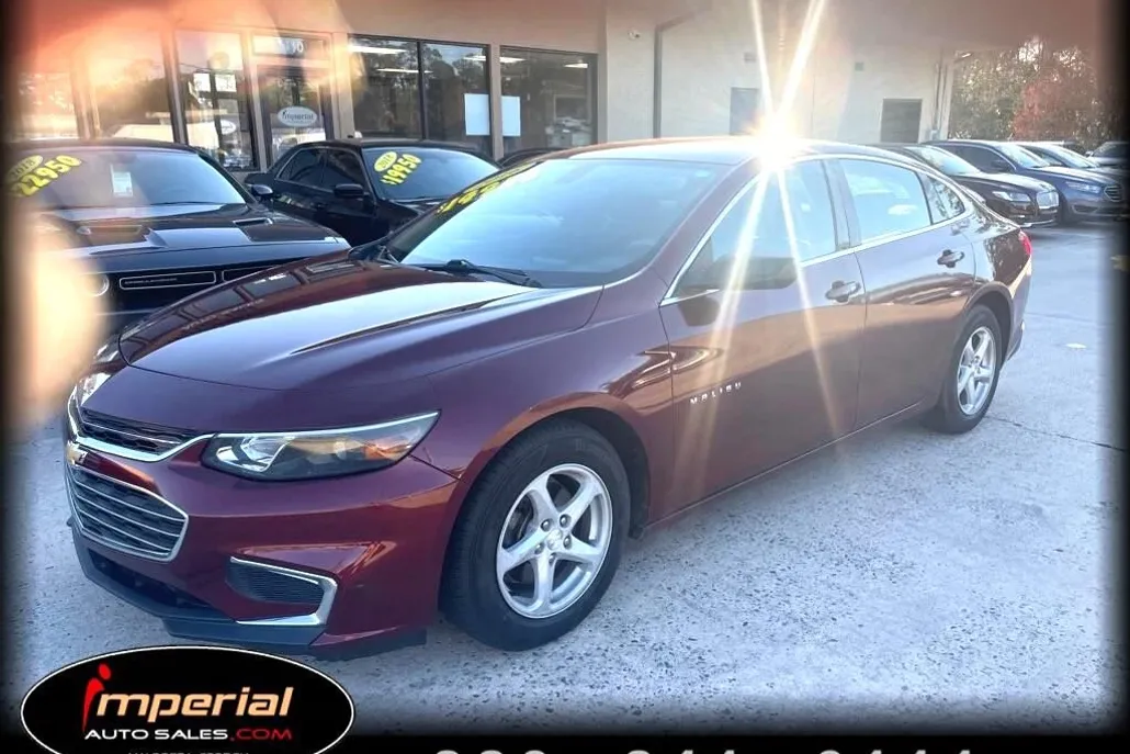 2016 Chevrolet Malibu LS photo 1