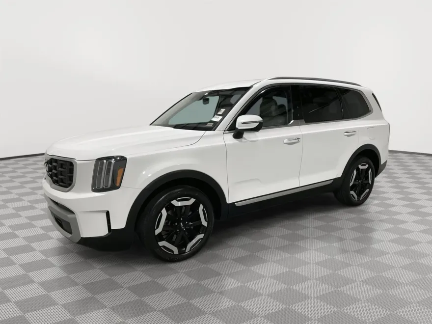 2023 Kia Telluride S photo 1