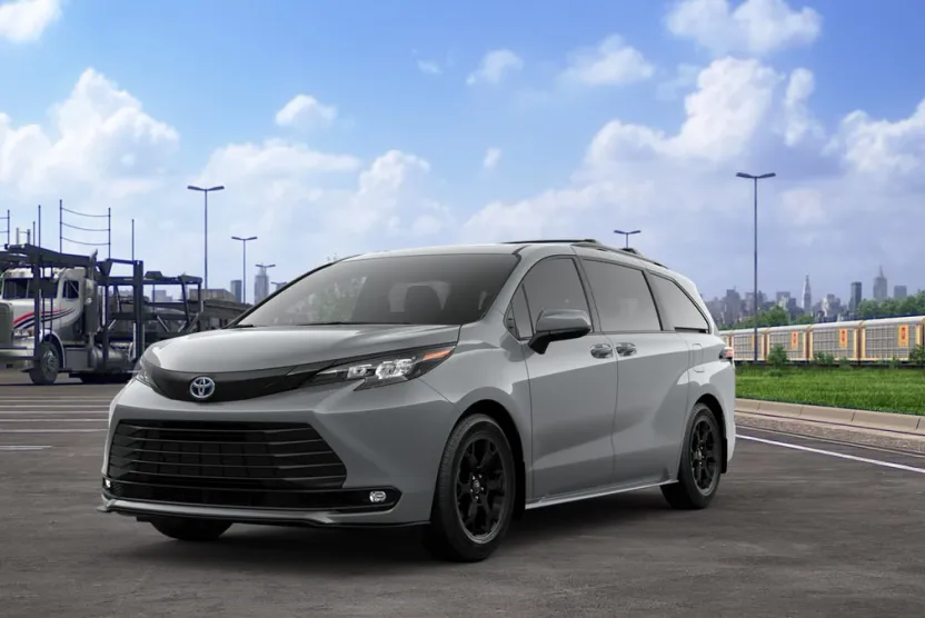 2025 Toyota Sienna Woodland Edition photo 1