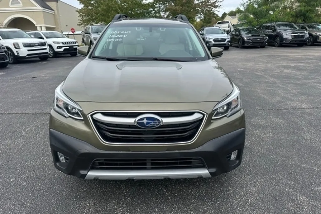 2020 Subaru Outback Limited photo 1