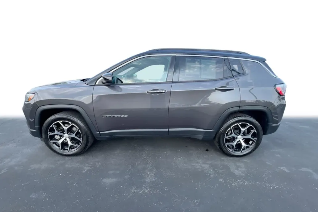 2024 Jeep Compass Limited photo 1
