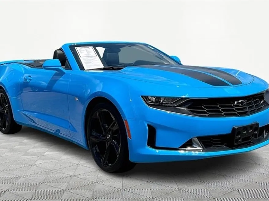 2022 Chevrolet Camaro 2LT photo 1