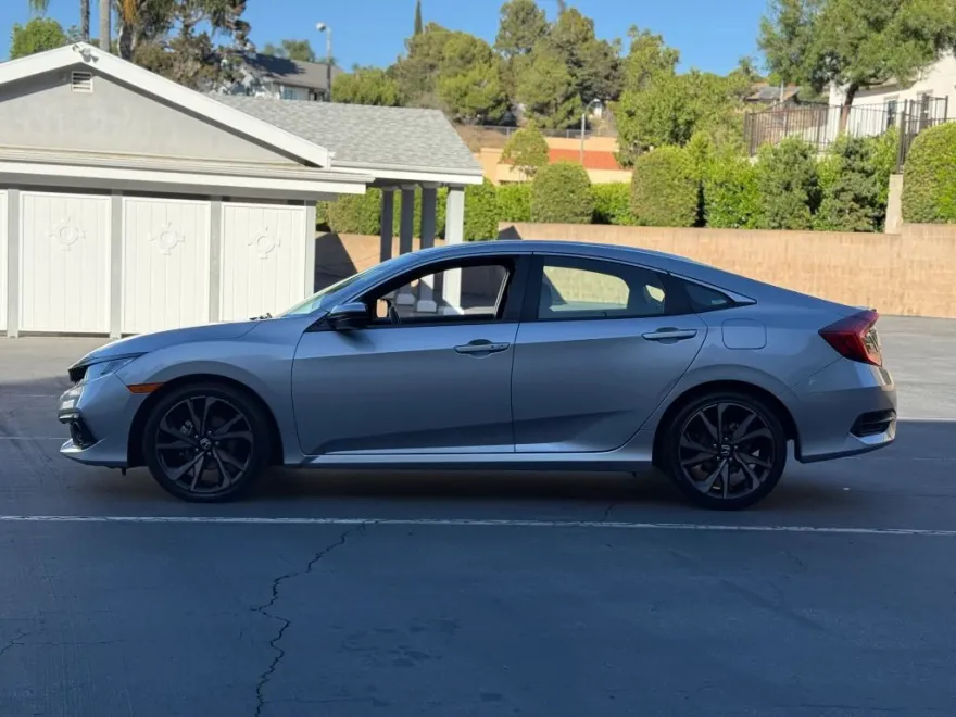 2020 Honda Civic Sport photo 1