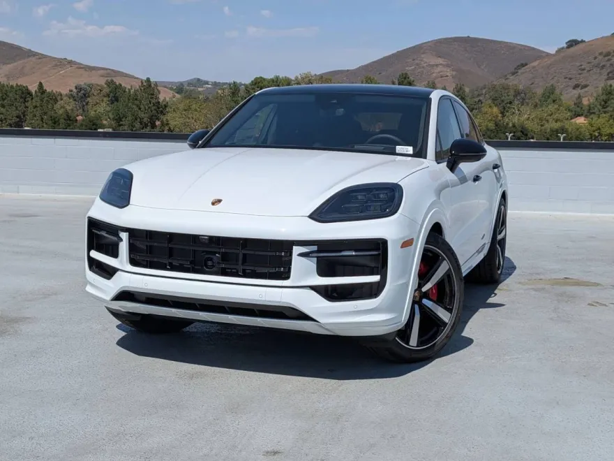 2025 Porsche Cayenne Coupe S photo 1