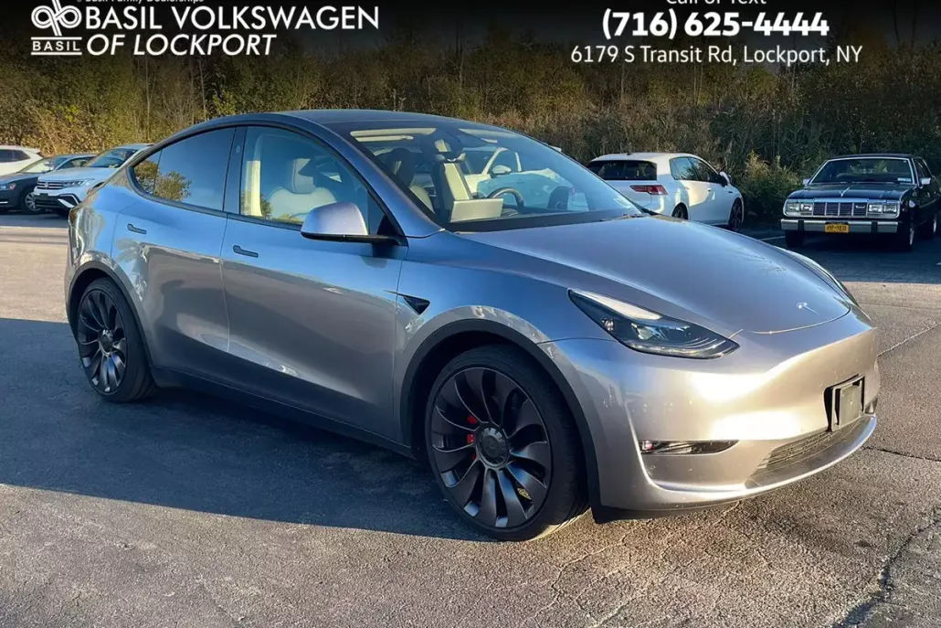2025 Tesla Model Y Performance photo 1