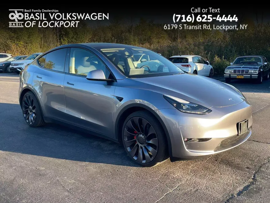 2025 Tesla Model Y Performance photo 1