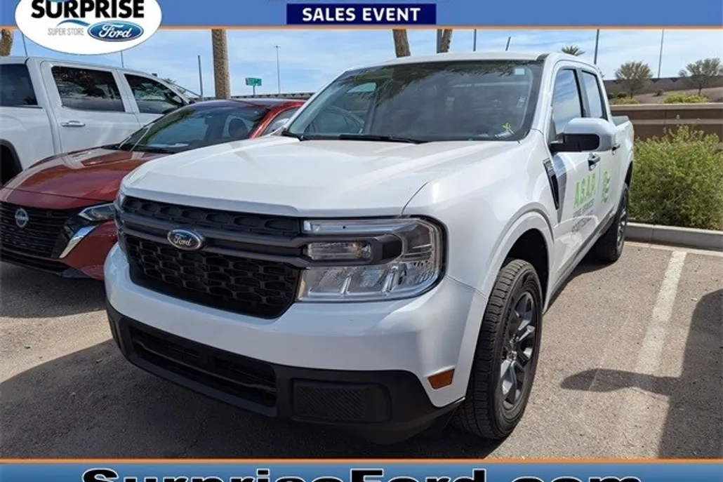 2023 Ford Maverick XLT photo 1