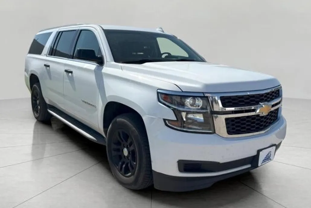 2019 Chevrolet Suburban 1500 LT photo 1