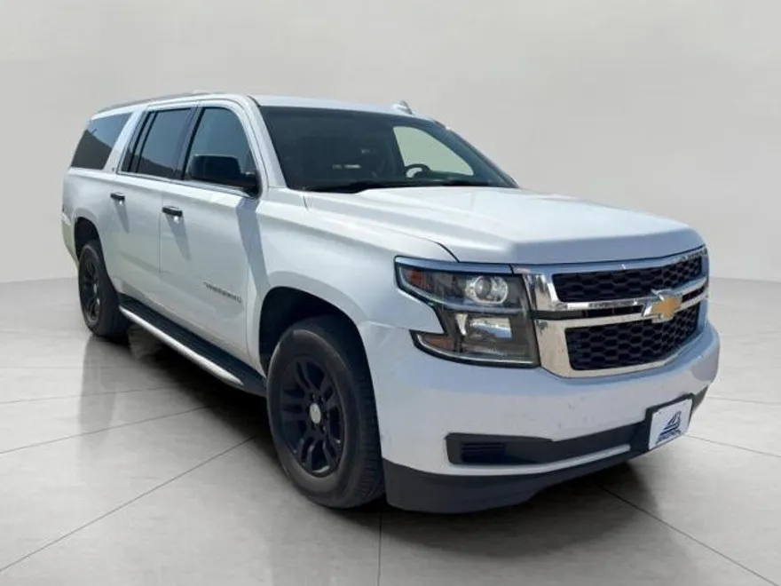2019 Chevrolet Suburban 1500 LT photo 1