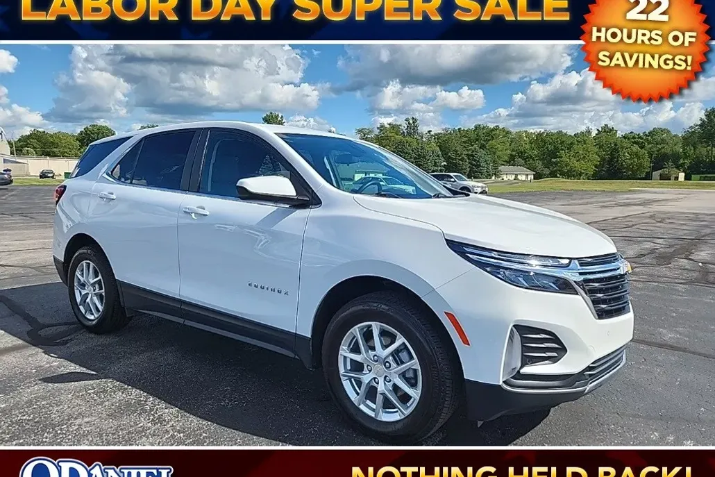 2024 Chevrolet Equinox LT photo 1
