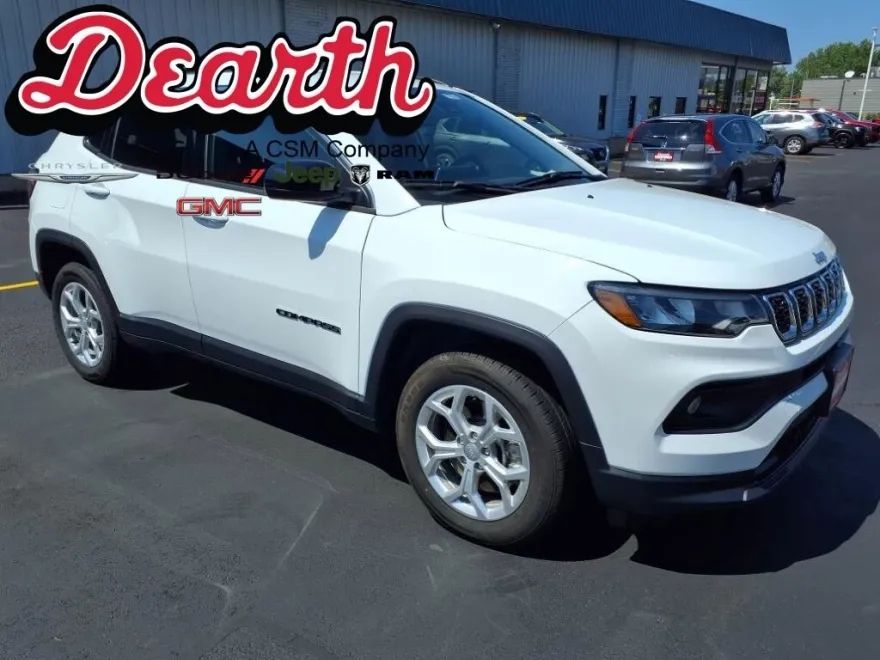 2024 Jeep Compass Latitude photo 1