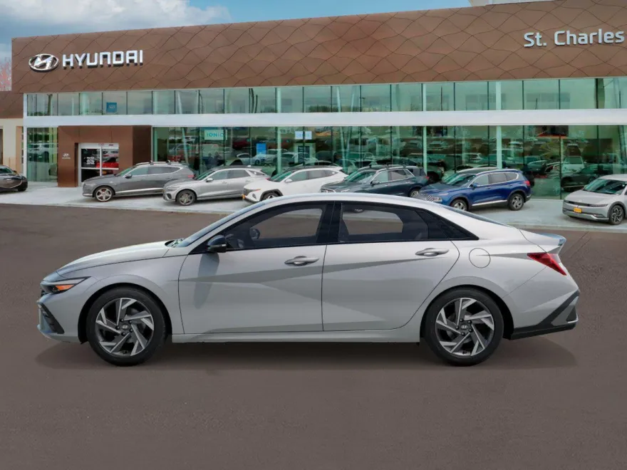 2025 Hyundai Elantra SEL Sport photo 1
