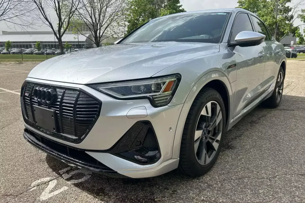 2023 Audi e-tron Sportback S line Premium photo 1