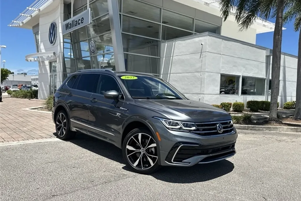 2022 Volkswagen Tiguan SEL Premium R-Line photo 1